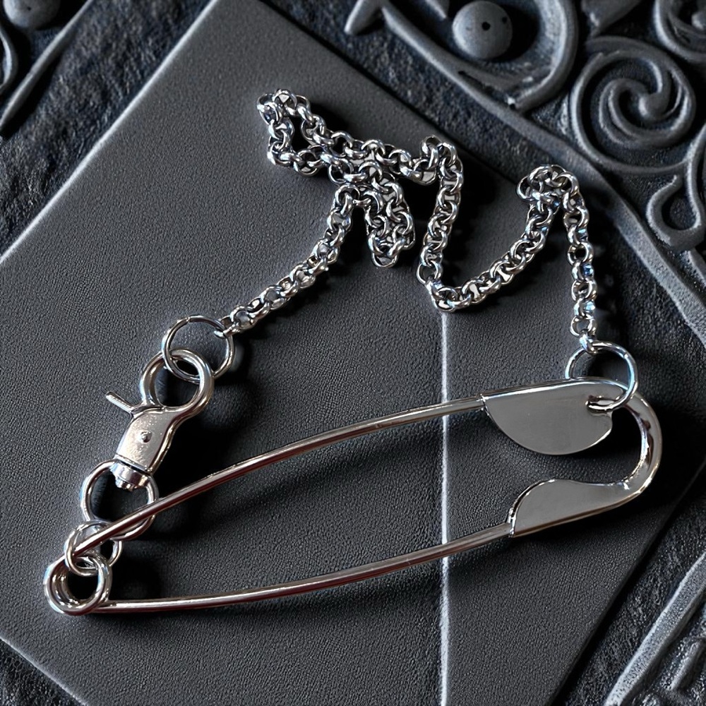 Silver toned Stainless Steel Chain with XL Safety Pin Pendant - Picture 9 of 17